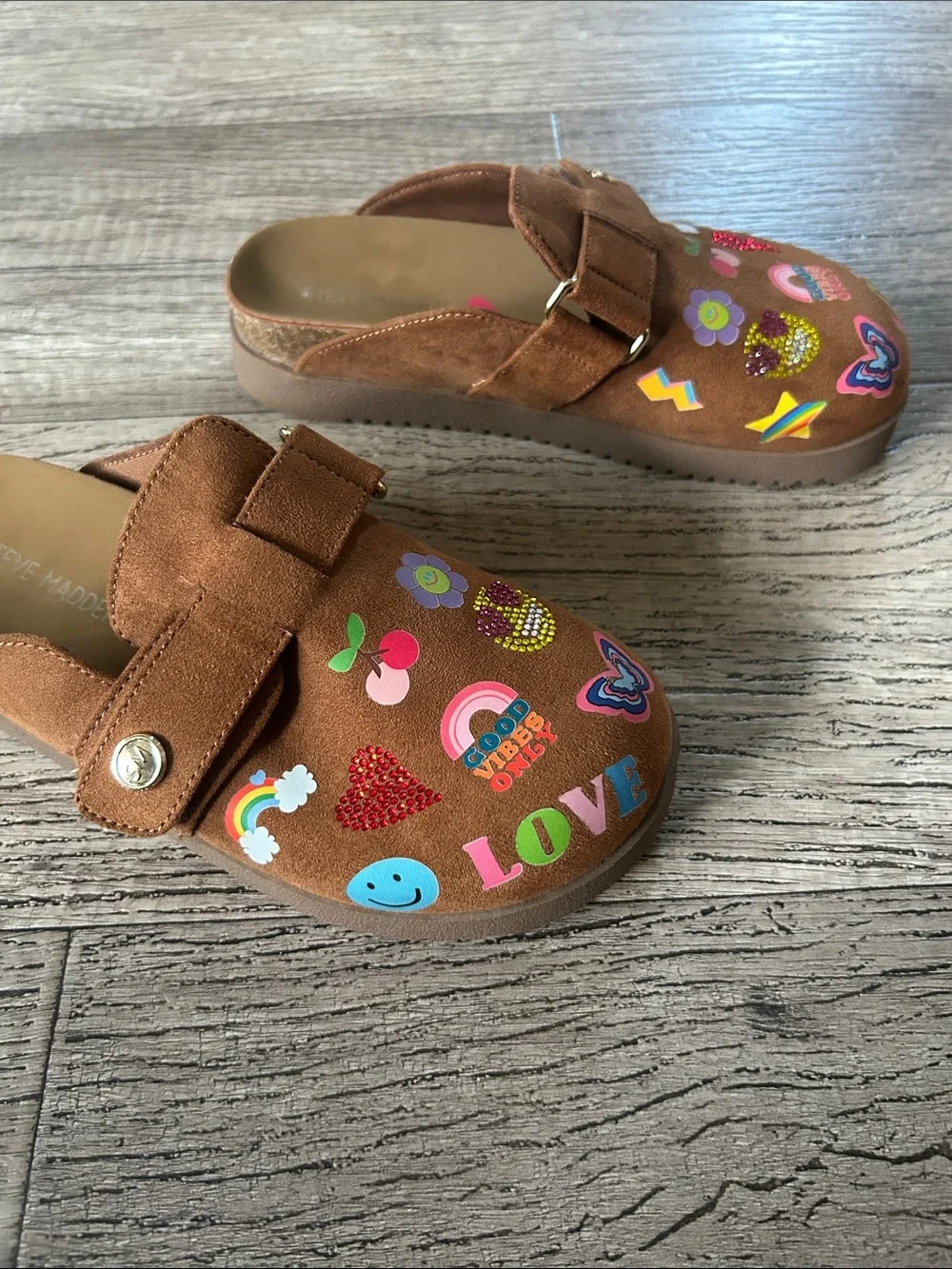 Steve Madden Brown Kids Slip-On Clogs with Colorful Sticker Motifs
